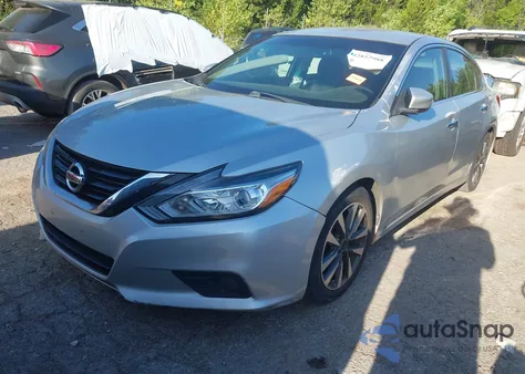 2017 Nissan Altima 2.5/S/Sv/Sl/Sr z USA, uszkodzony, nr VIN 1N4AL3AP9HC207107